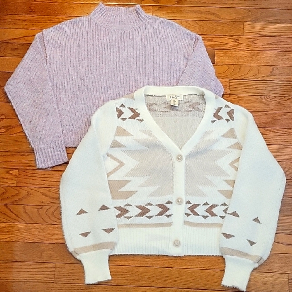 Jessica Simpson sweater bundle 💓